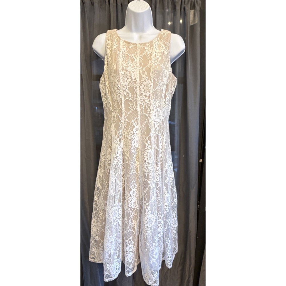 Maison Tara Cream Floral Lace Fit & Flare Dress Womens Size 10 Sleeveless Lined
